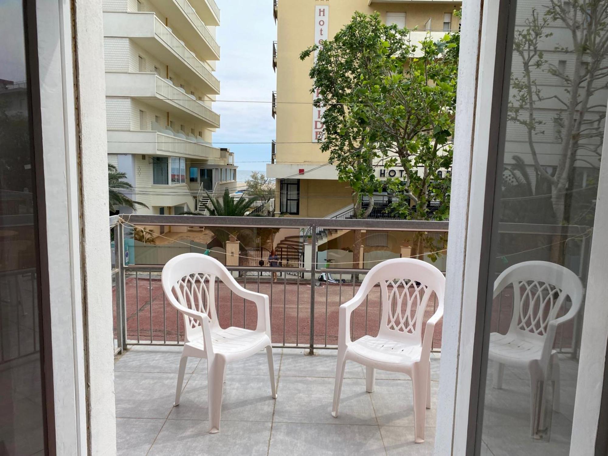 Hotel Piccari Nuova Gestione Rímini Exterior foto