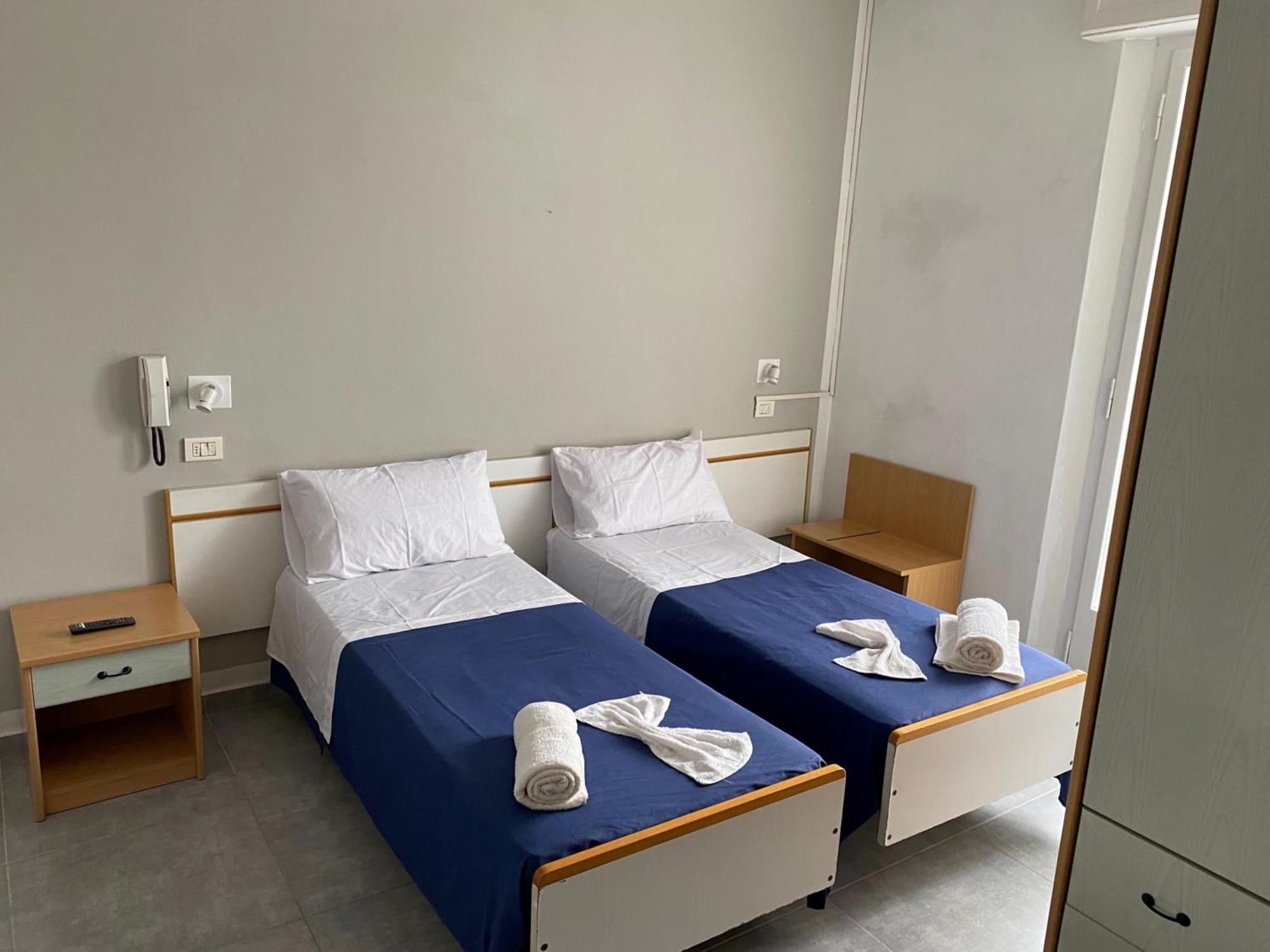 Hotel Piccari Nuova Gestione Rímini Exterior foto