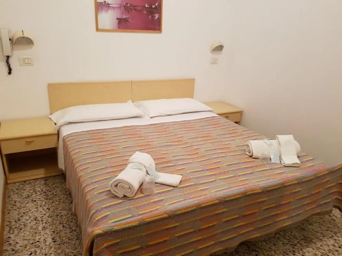 Hotel Piccari Nuova Gestione Rímini Exterior foto