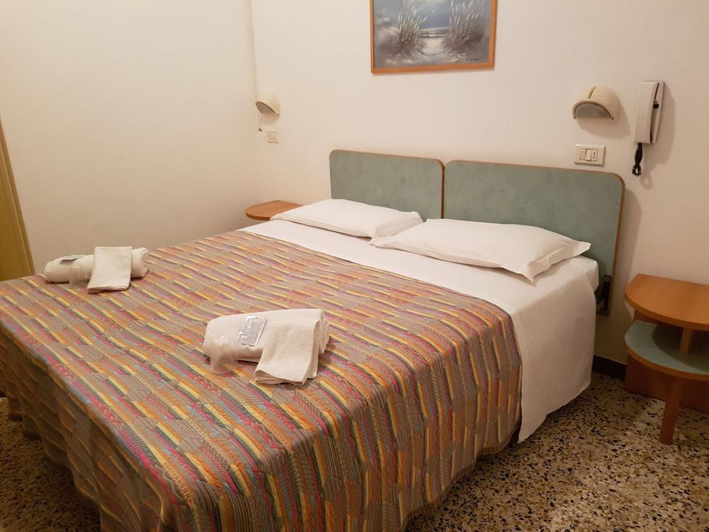 Hotel Piccari Nuova Gestione Rímini Exterior foto