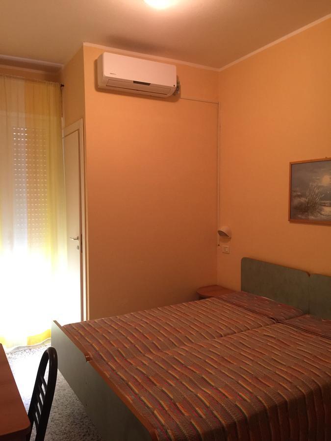 Hotel Piccari Nuova Gestione Rímini Exterior foto
